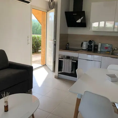 Superbe Dans Avec Piscine Apartment Croce